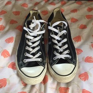 Black and white converse